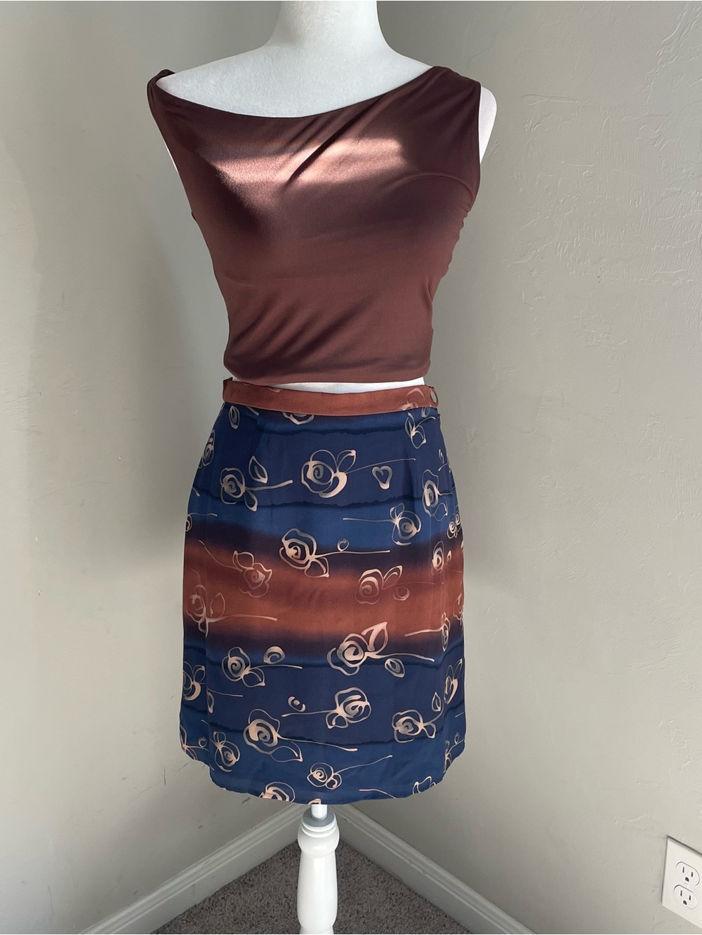 Vintage 90’s Harold’s 100% Silk Blue and Rust Floral Mini Skirt